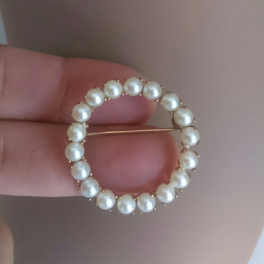 Vintage 12K Gold Filled Genuine Pearl Broich